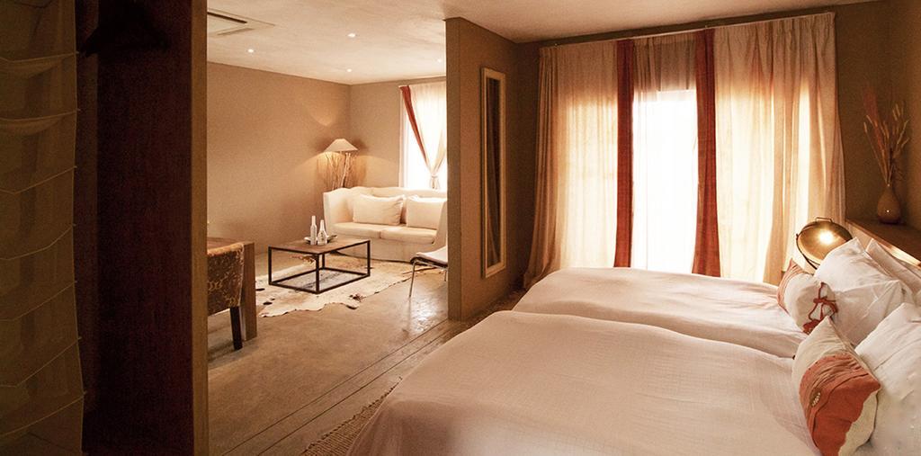 The Village Courtyard Suites & Executive Apartment Windhoek Exterior foto